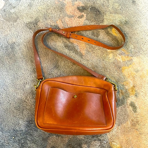 Madewell Handbags - Madewell Crossbody Leather Bag